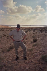 /images/barry_at_the_suspect_ark_site_166x250.jpg